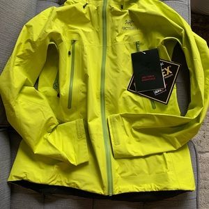Beta LT Hybrid Jacket